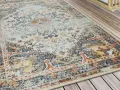 Tappeto con motivi vintage, ideale per il lavaggio e per dare un tocco di stile alla tua casa.