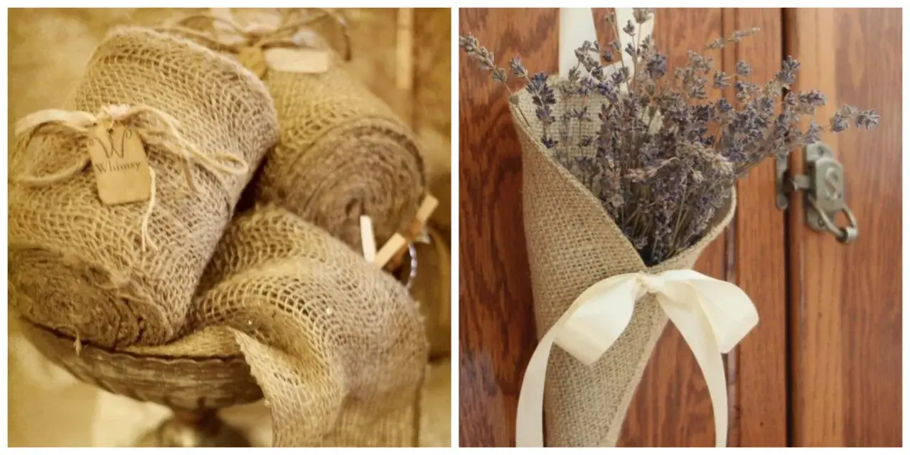 Rotoli di juta pronti per **lavori creativi**. Un mazzetto di lavanda essiccata avvolto in juta, legato con un nastro, decora una porta di legno.