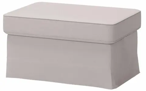 Pouf quadrato grigio chiaro con fodera rimovibile, ideale per chi cerca idee su come rivestire un pouf quadrato con stile e praticità.