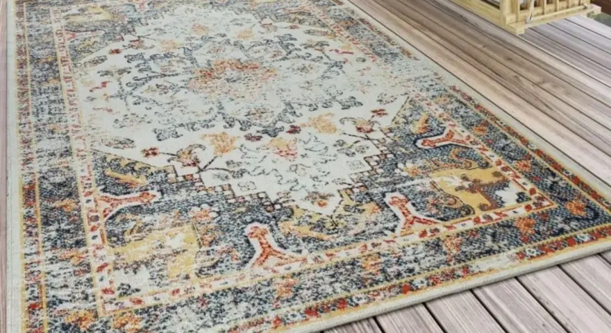 Tappeto con motivi vintage, ideale per il lavaggio e per dare un tocco di stile alla tua casa.